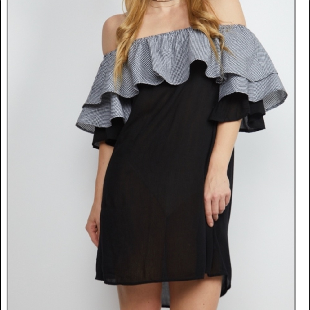 ❗️CLEARANCE ❗️ BLACK/WHITE PLAID PRINT RUFFLE MINI DRESS